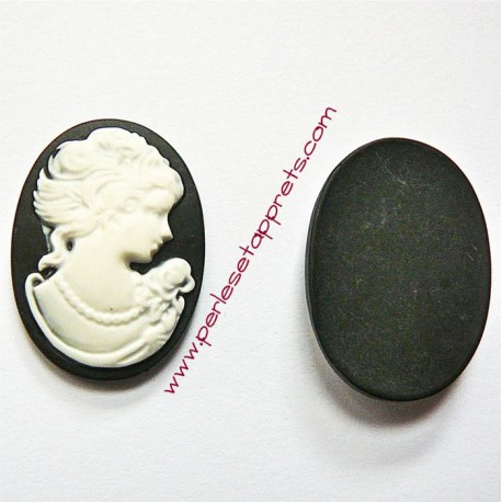 Cabochon résine camée noir 24mm pour bijoux, perles et apprêts