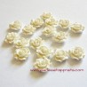 Lot 35 cabochon rose ivoire 10mm résine