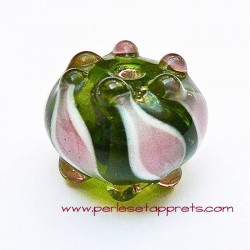 Perle ronde picot en verre vert rose 18mm