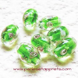 Perle ovale en verre transparent vert 14mm