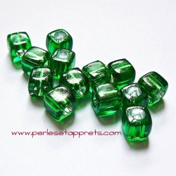 Perle synthétique cube vert foncé 8mm pour bijoux, perles et apprêts