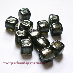 Perle synthétique cube noir 8mm pour bijoux, perles et apprêts